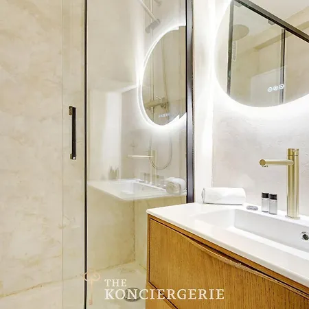 Stylish & Comfortable Flat Near The Seine Paris
